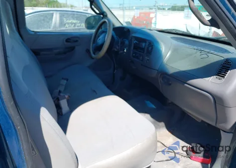 2000 Ford F-150 Work Series/Xl/Xlt from USA, damaged, VIN 3FTZF1722YMA80722